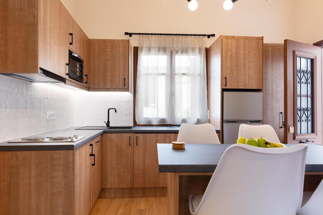Lilys Apartments 레팀노 외부 사진
