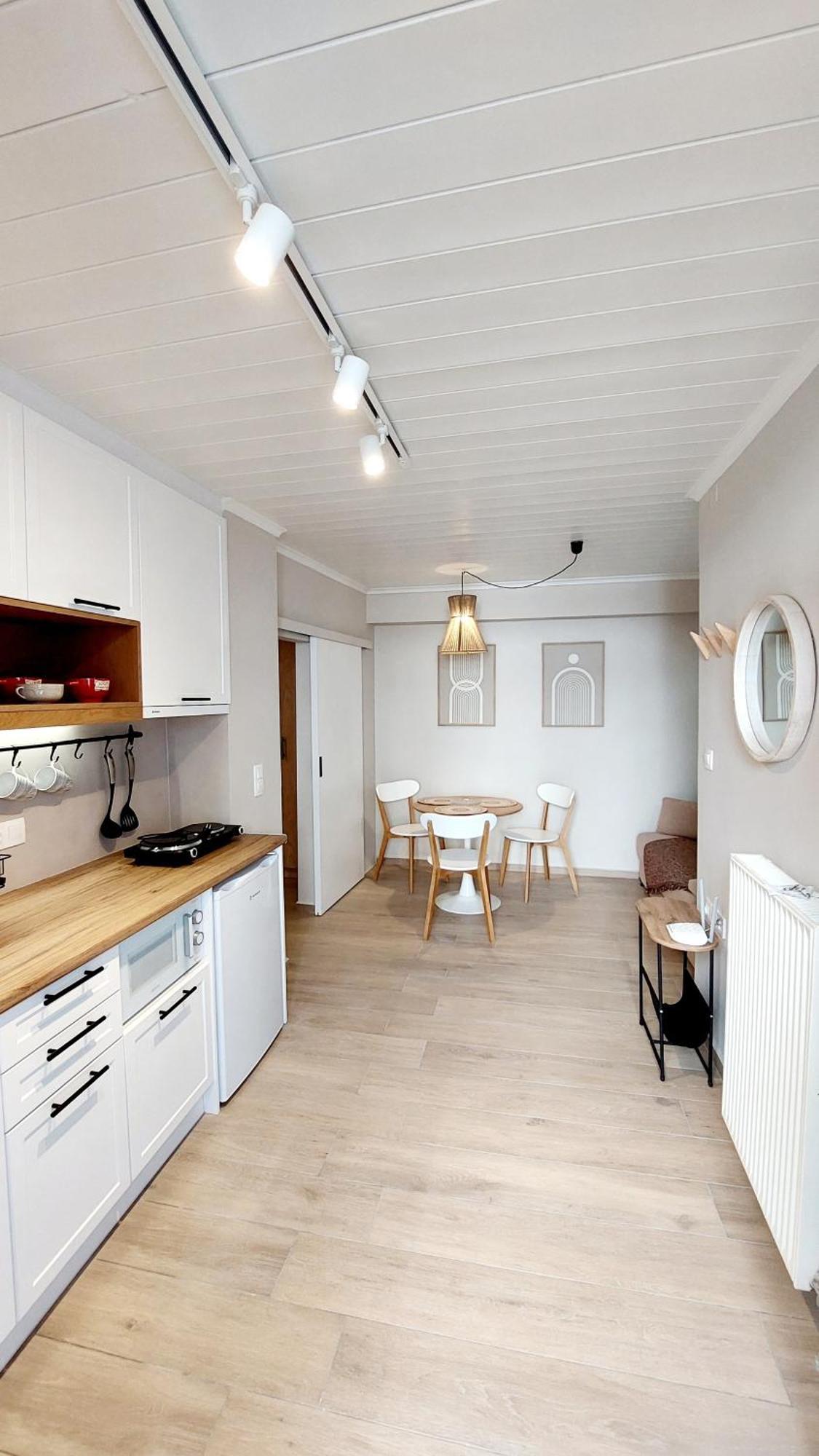 Lilys Apartments 레팀노 외부 사진