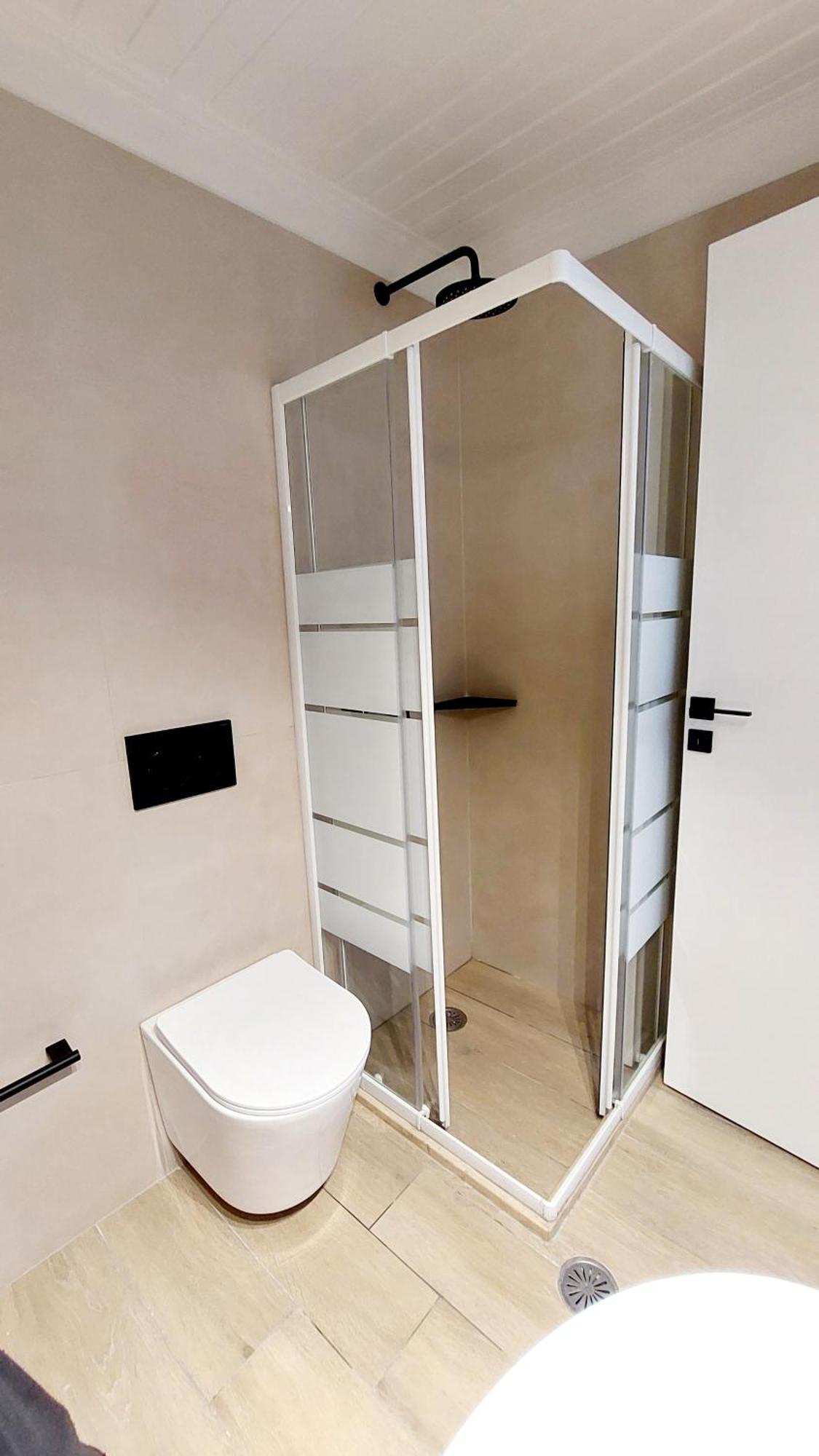 Lilys Apartments 레팀노 외부 사진